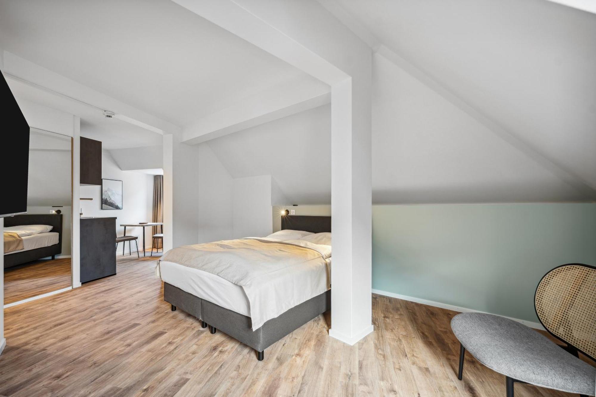 Limehome Basel Muenzgasse Room photo