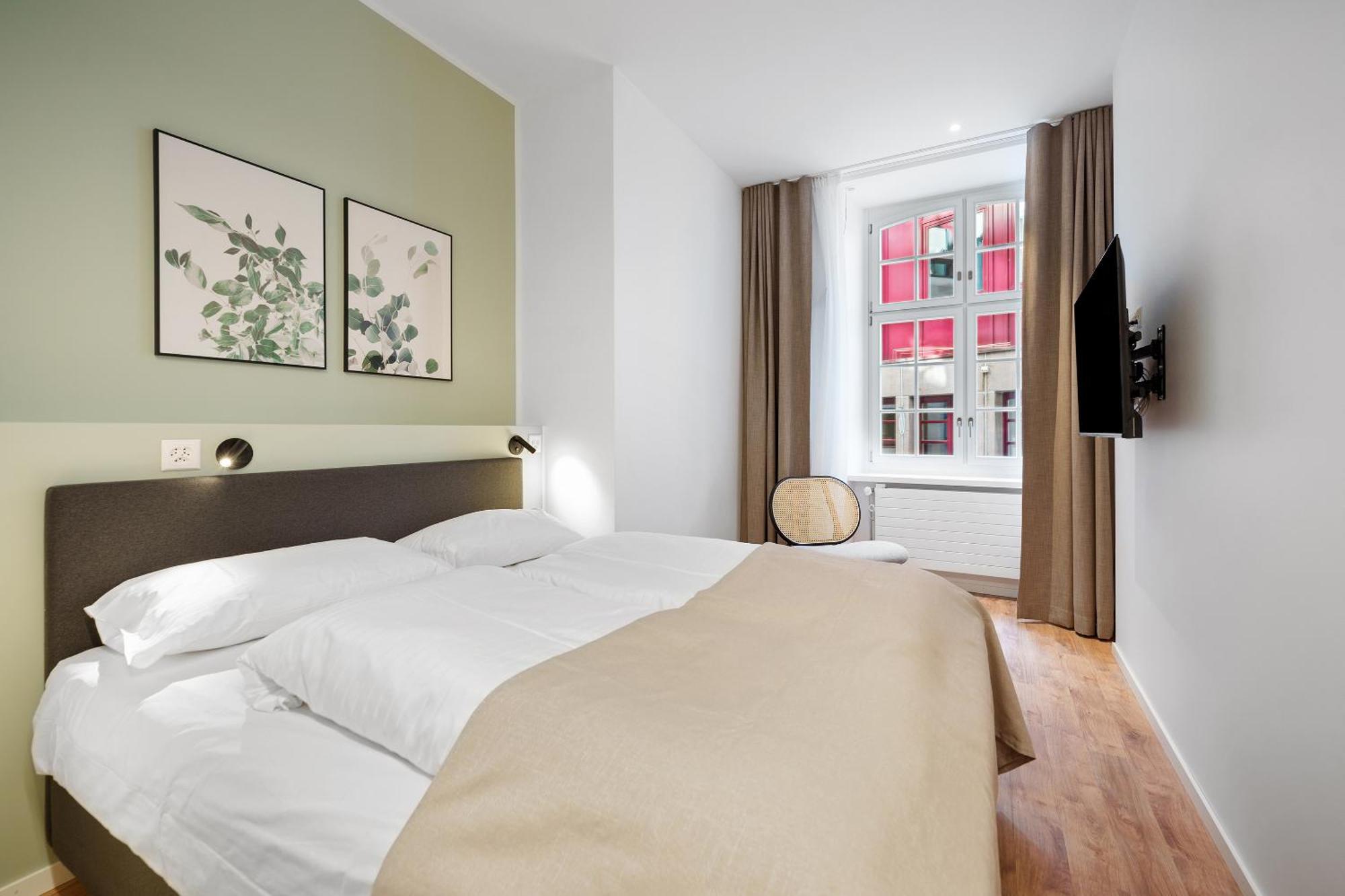 Limehome Basel Muenzgasse Room photo