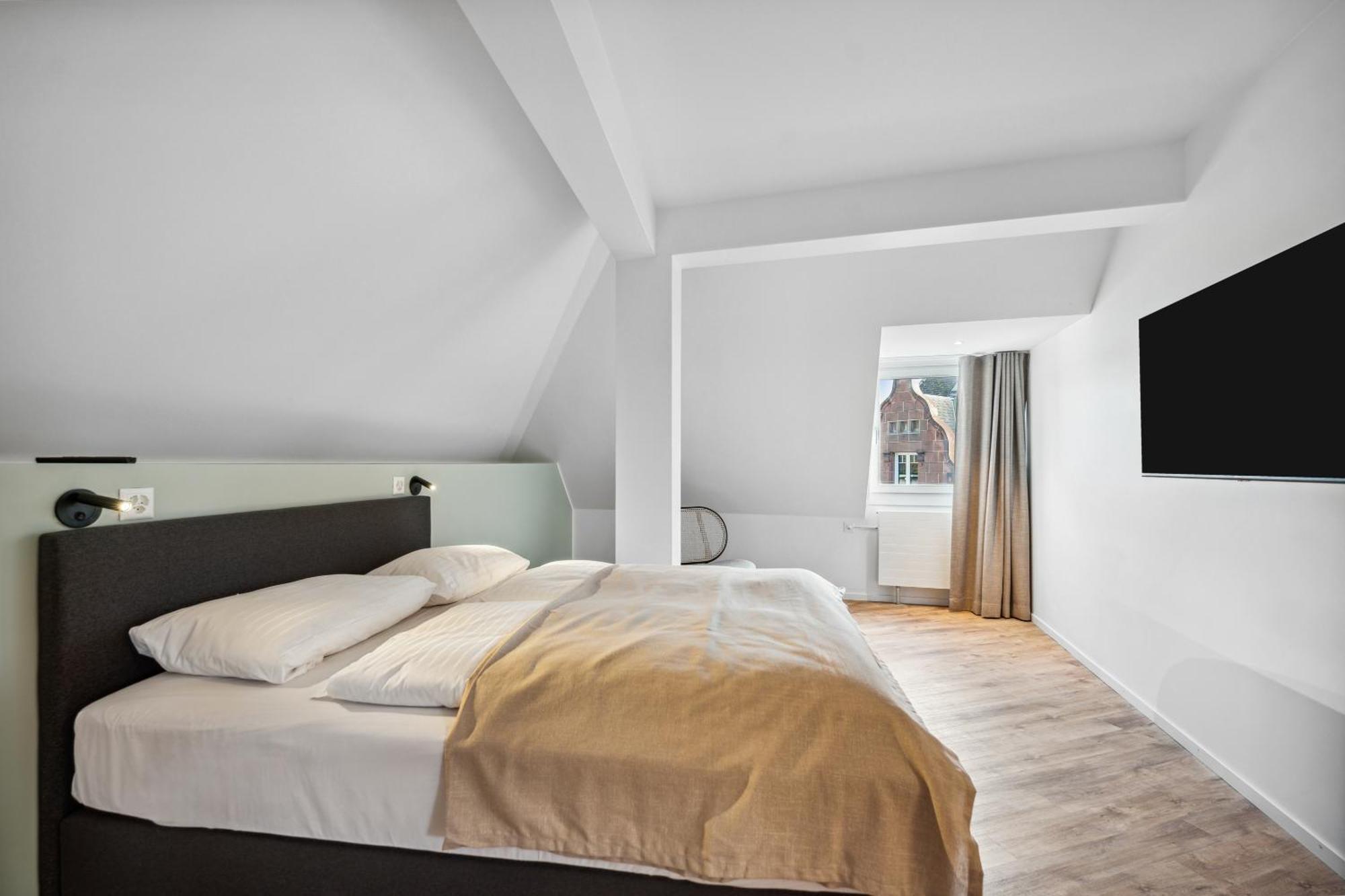 Limehome Basel Muenzgasse Room photo