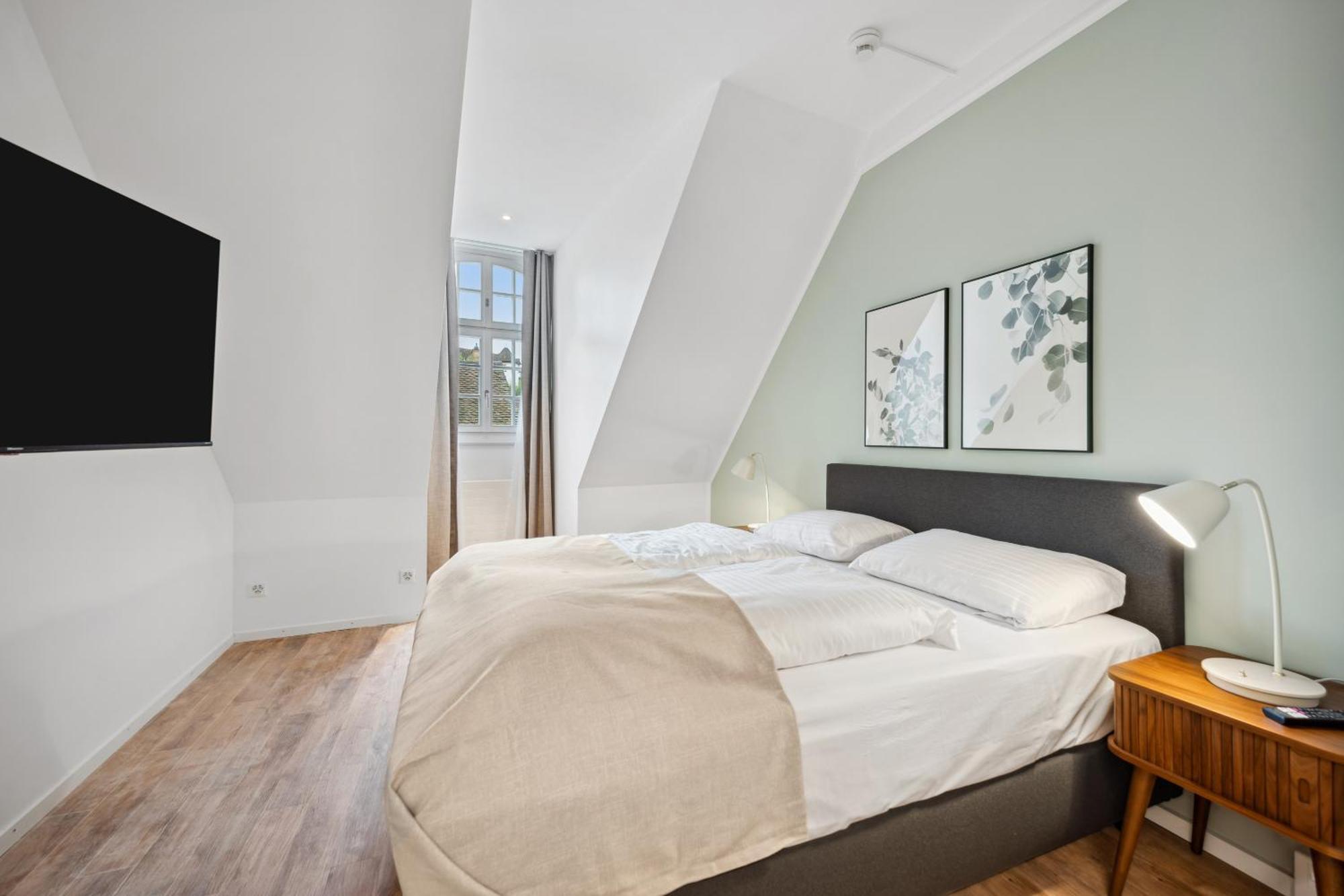 Limehome Basel Muenzgasse Room photo