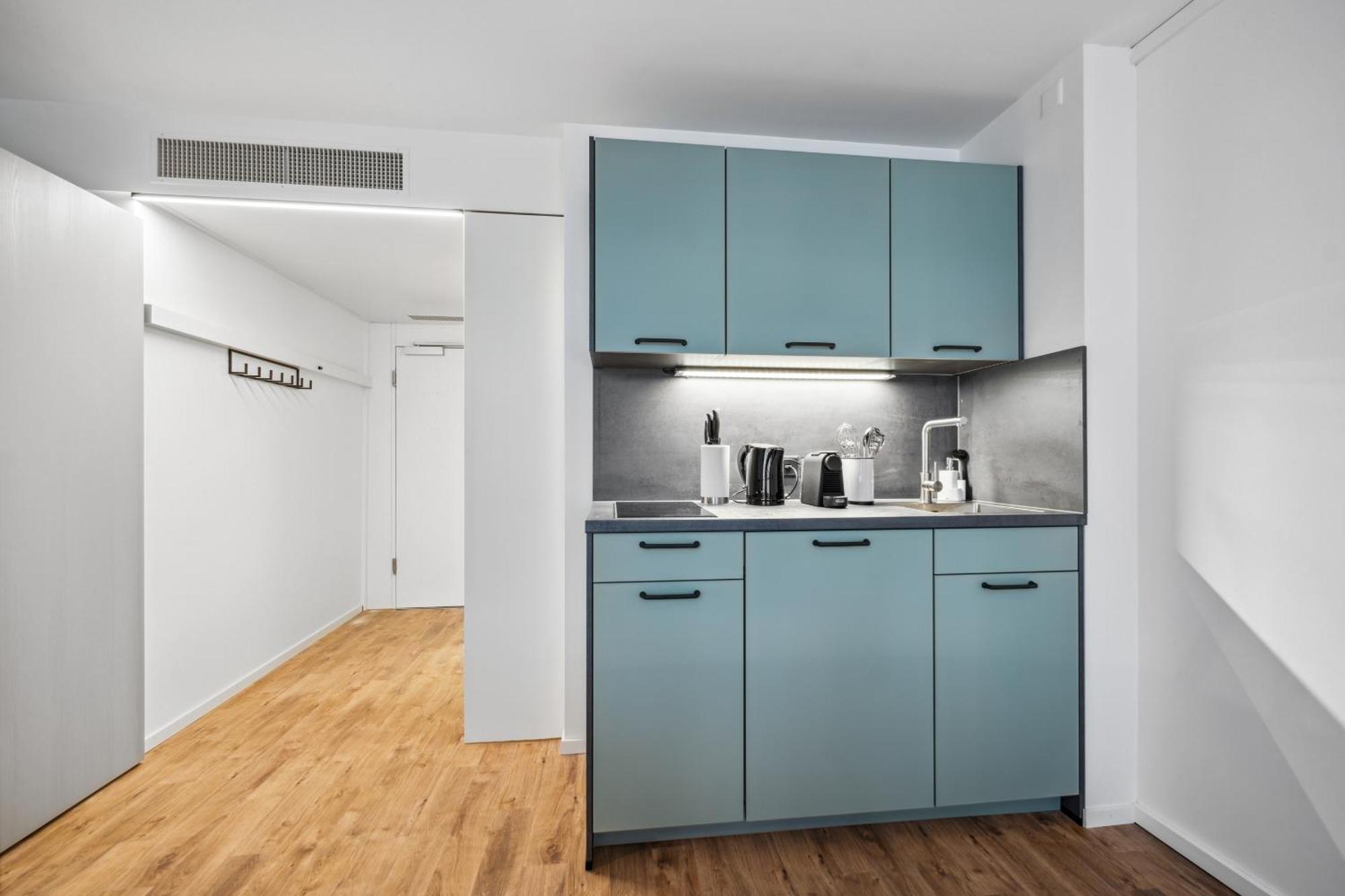 Limehome Basel Muenzgasse Room photo